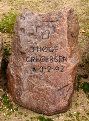 Mindesten, Broager Kirkegård
