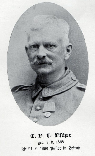 Pastor Carl Otto Ludwig Fischer, Højrup, meldte sig frivilligt og blev feltpræst i Füsilierregiment 86.