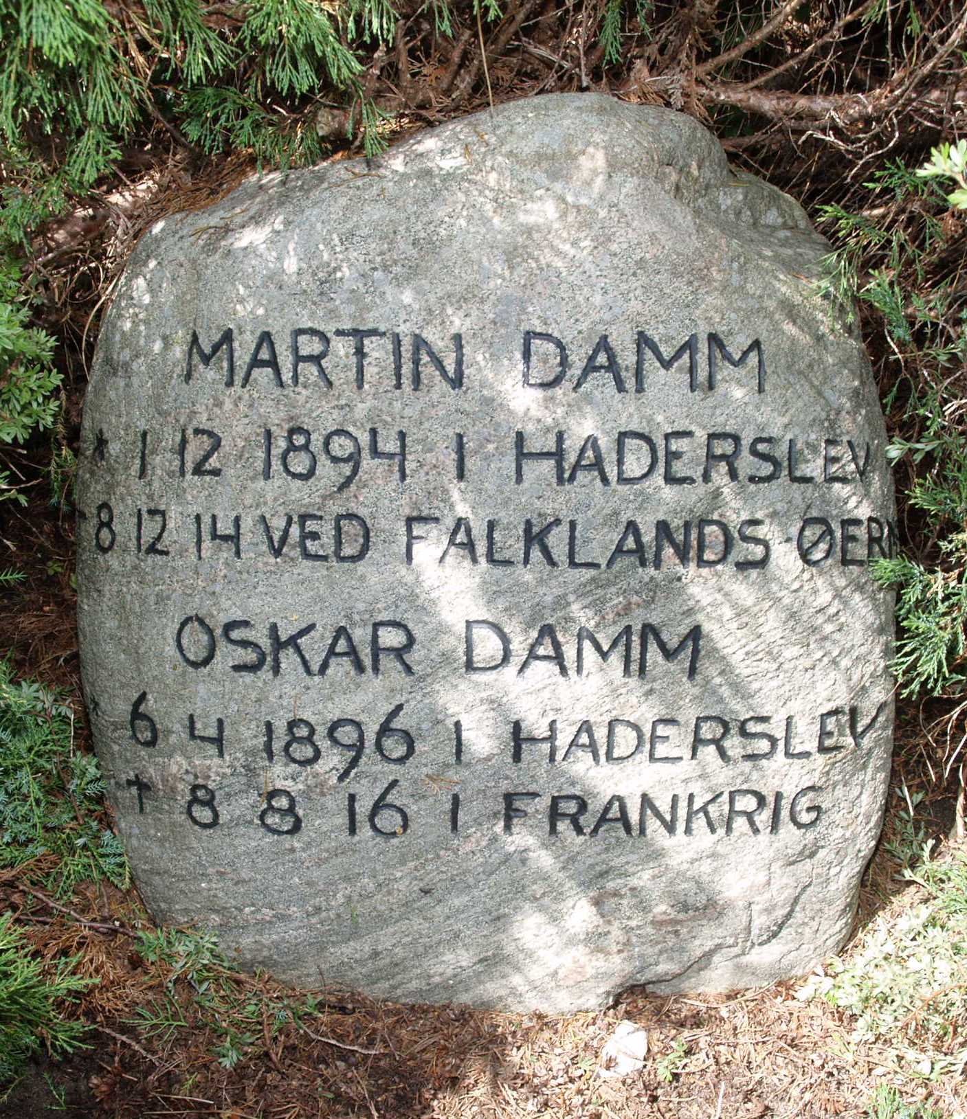 Mindesten, Damager Kirkegård, Haderslev
