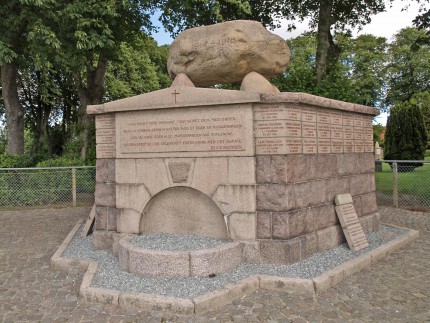 Mindesten, Haderslev Klosterkirkegård