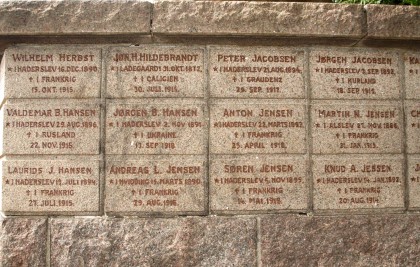 Mindesten, Haderslev Klosterkirkegård