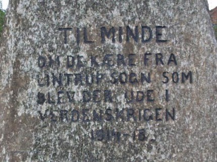 Detalje af mindesten, Lintrup Kirkegård
