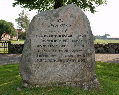 Mindesten, Moltrup Kirkegård
