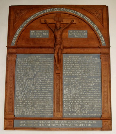 Mindetavle. Agerskov Kirke. Med Peter Lunds navn