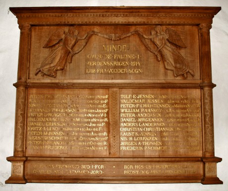 Mindetavle, Vodder Kirke, med Jens m. Brydebøls navn nederst til venstre