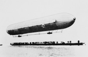 First_Zeppelin_Bodense_1900