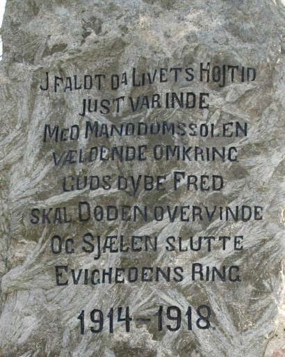Detalje fra mindesten, Holbøl Kirkegård