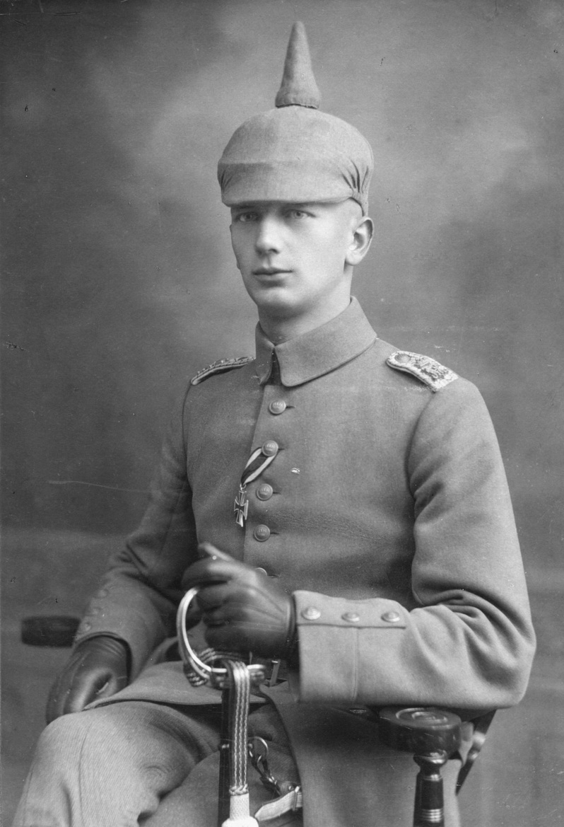 Johan Wrang fra Flensborg i løjtnantsuniform (Arkivet ved Dansk Centralbibliotek for Sydslesvig)