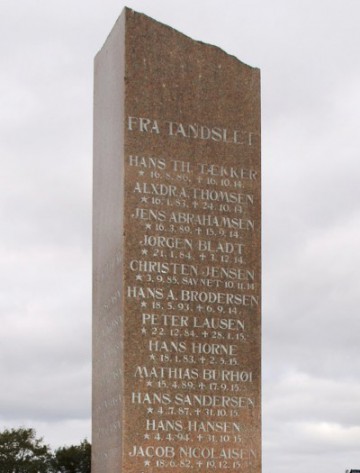 Detalje fra mindesten, Tandslet Kirkegård