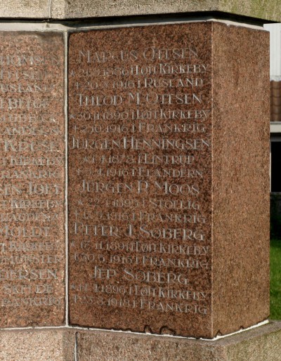 Detalje af mindesten, Løjt Kirkegård